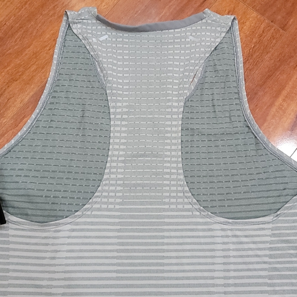 NWT Men's Nike dri-fit running tank - Picture 5 of 7